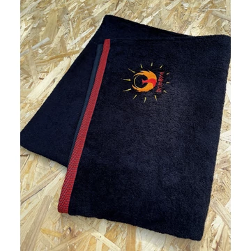 ClassicBlack (fekete pamut legyezős törölköző, piros szegéllyel)