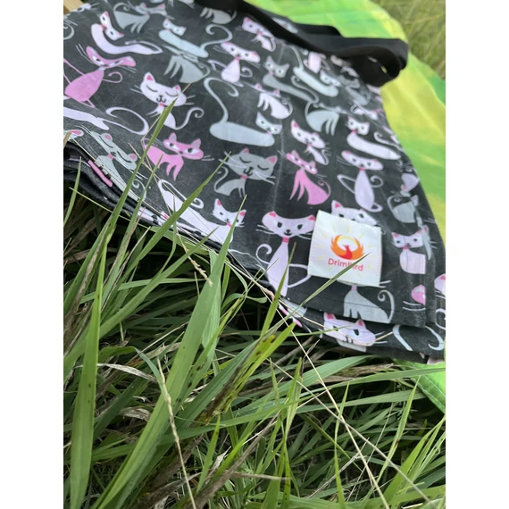 PinkKitty (fehér-rózsaszín cica mintás, fekte pamut szoknya)