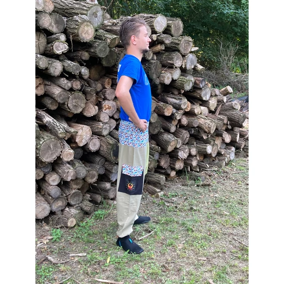 Ezermester (khaki zöld, mintás férfi pamut nadrág zsebbel)