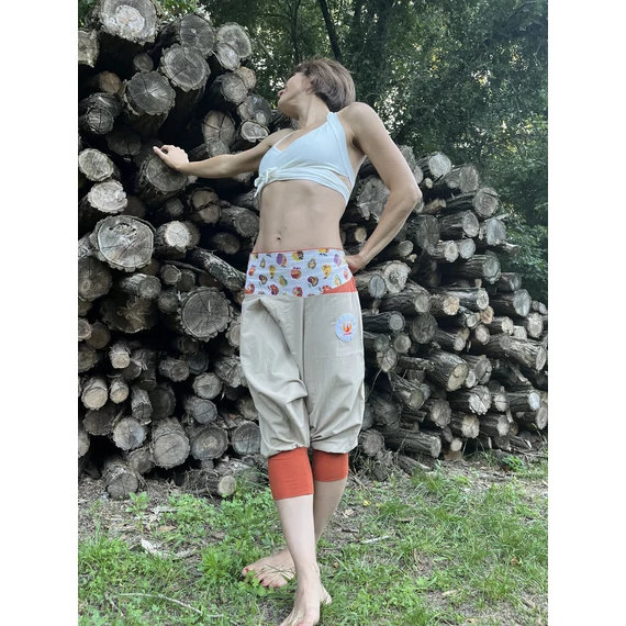 FairyGarden (alma/körte mintás, drapp női pamut térdnadrág)