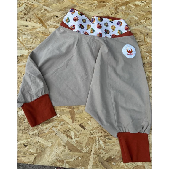 FairyGarden (alma/körte mintás, drapp női pamut térdnadrág)