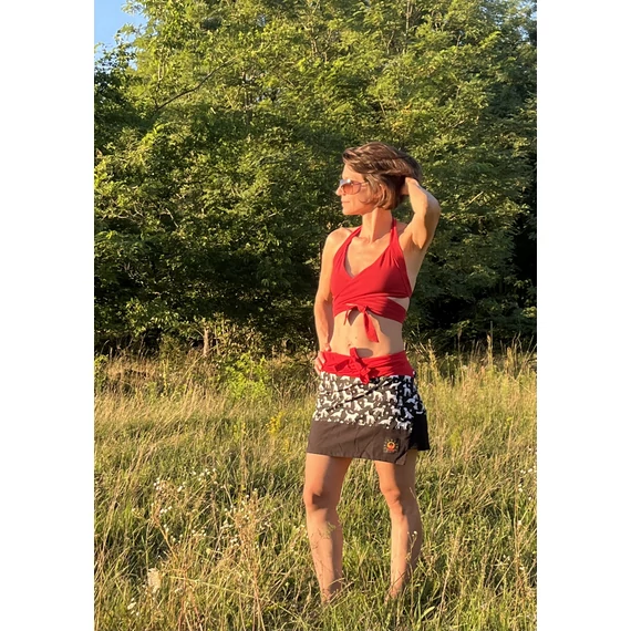 SnowDog (fehér mintás, piros-fekete pamut szoknya)