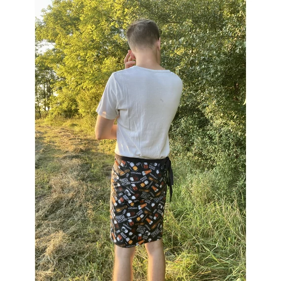 Fogd meg a söröm - MrBlackness! (sörös fekete mintás, megkötős pamut férfi szoknya)