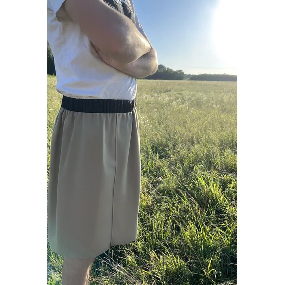 Vigyázz, kész, Nyuszi! (khaki zöld, mintás, gumis derekú pamut férfi szoknya zsebbel)