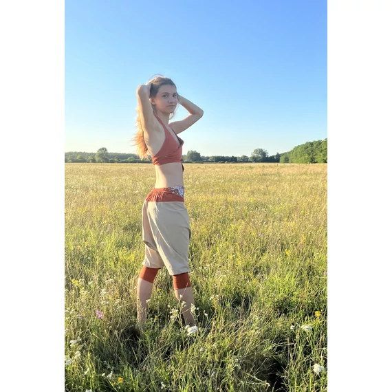 Vogue (divat mintás, világos barna női pamut térdnadrág)