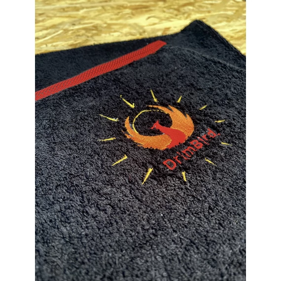 ClassicBlack (fekete pamut legyezős törölköző, piros szegéllyel)